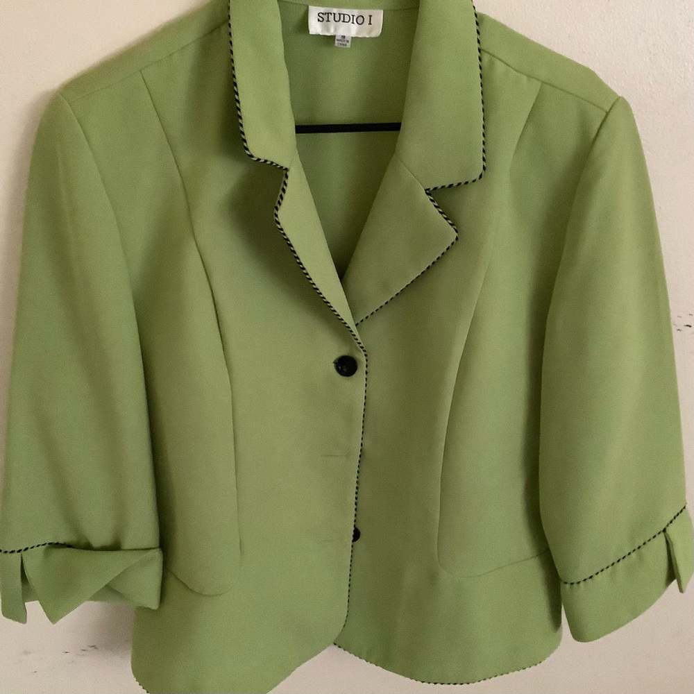 Blazer w/ Rolled up sleeves
